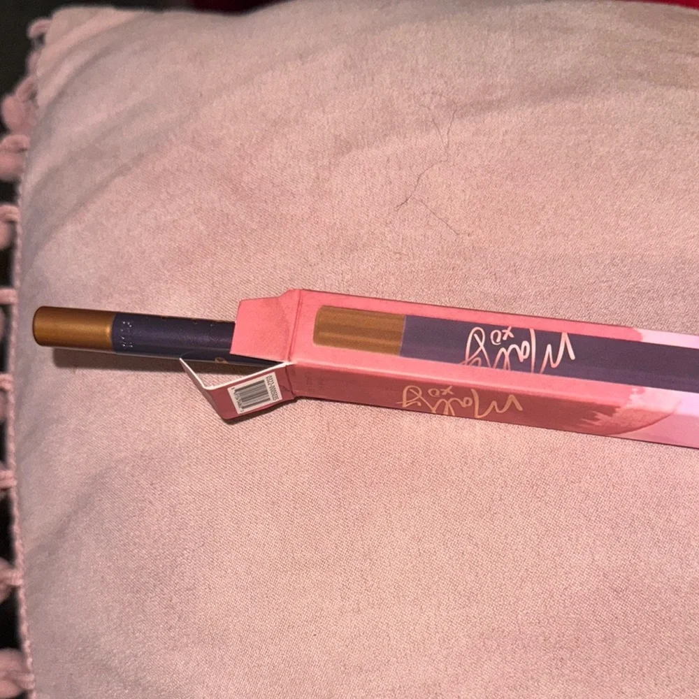 Mally Beauty‎ Brown Eyeliner Precision and Elegance